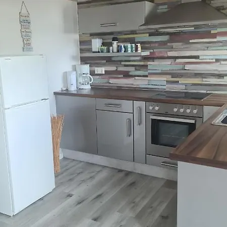 아파트 Sehr Schone, Ruhig Gelegene Ferienwohnung !!ab 3 Tage!! In Der Nahe Des Thyssenkrupp Testturm Zu Vermieten